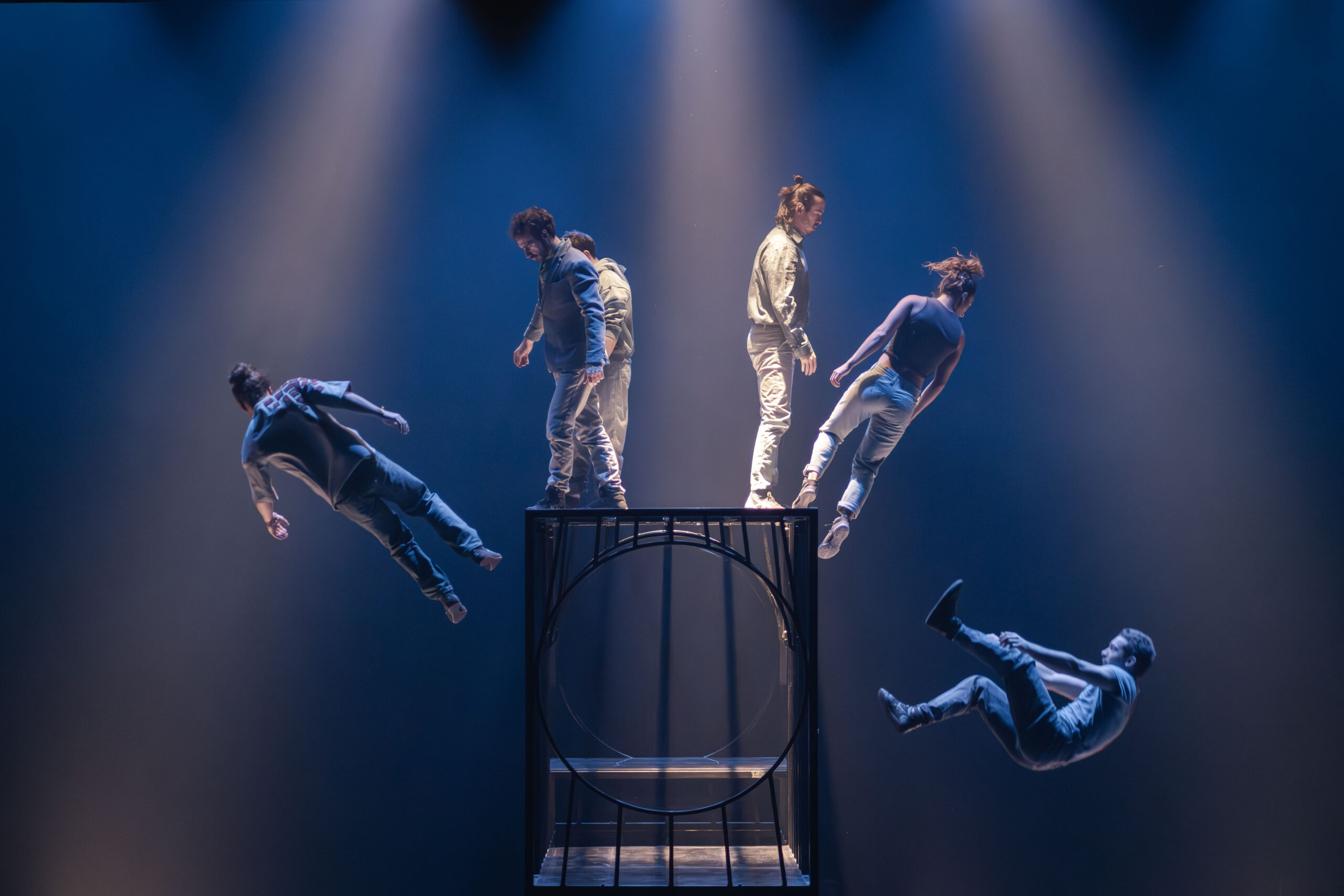 Face aux murs - Rive Gauche